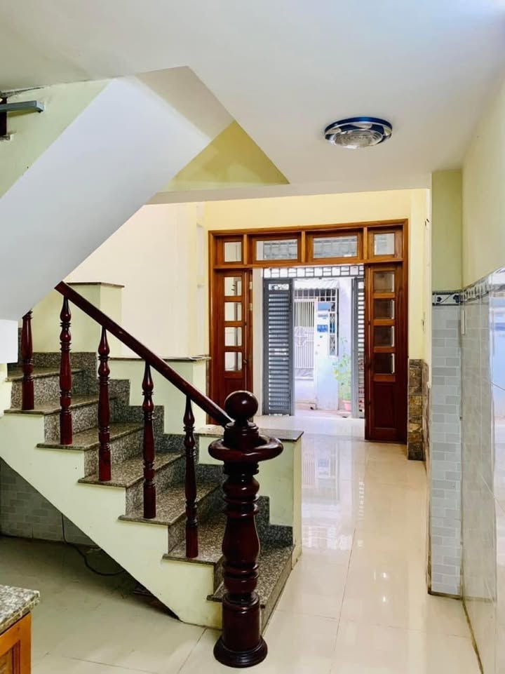Nhà hẻm 3m Bình Đông, Quận 8, 81m² giá 7.9 tỷ - Vị trí đẹp, thương lượng ngay!