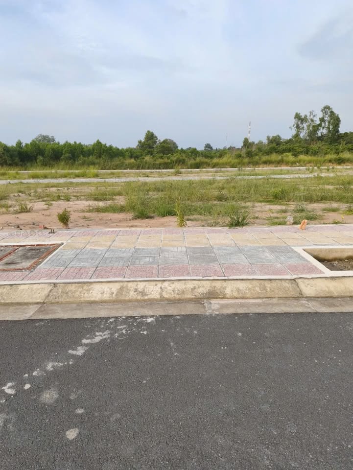 Đất nền Phú Mỹ 100m² giá 2.1 tỷ - Phong thủy tốt, đầu tư sinh lời!