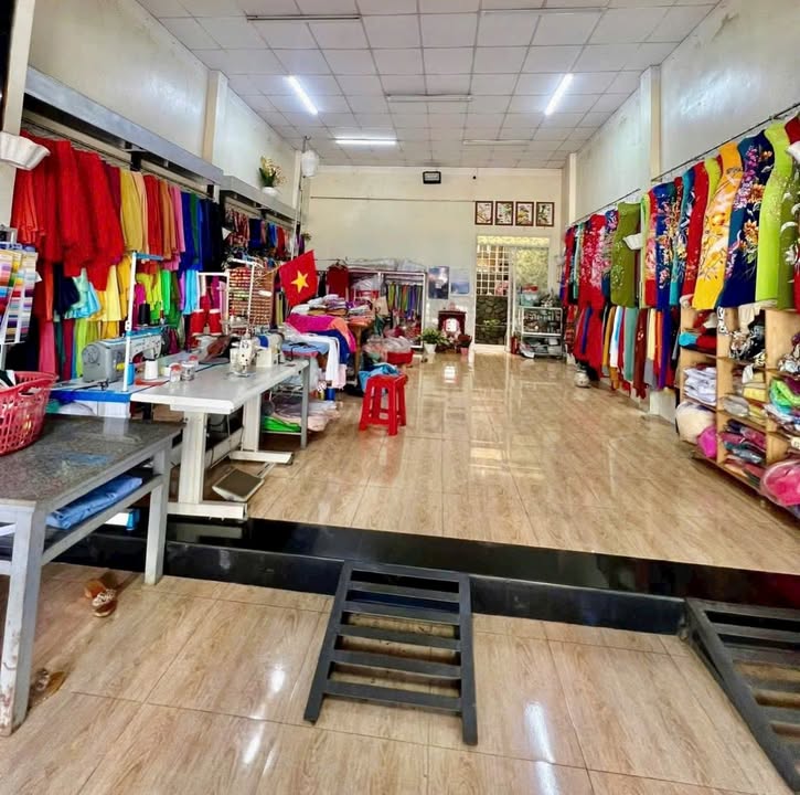 Nhà mặt tiền Phạm Ngọc Thạch, Lộc Sơn 66m² giá 7 triệu - Phù hợp kinh doanh