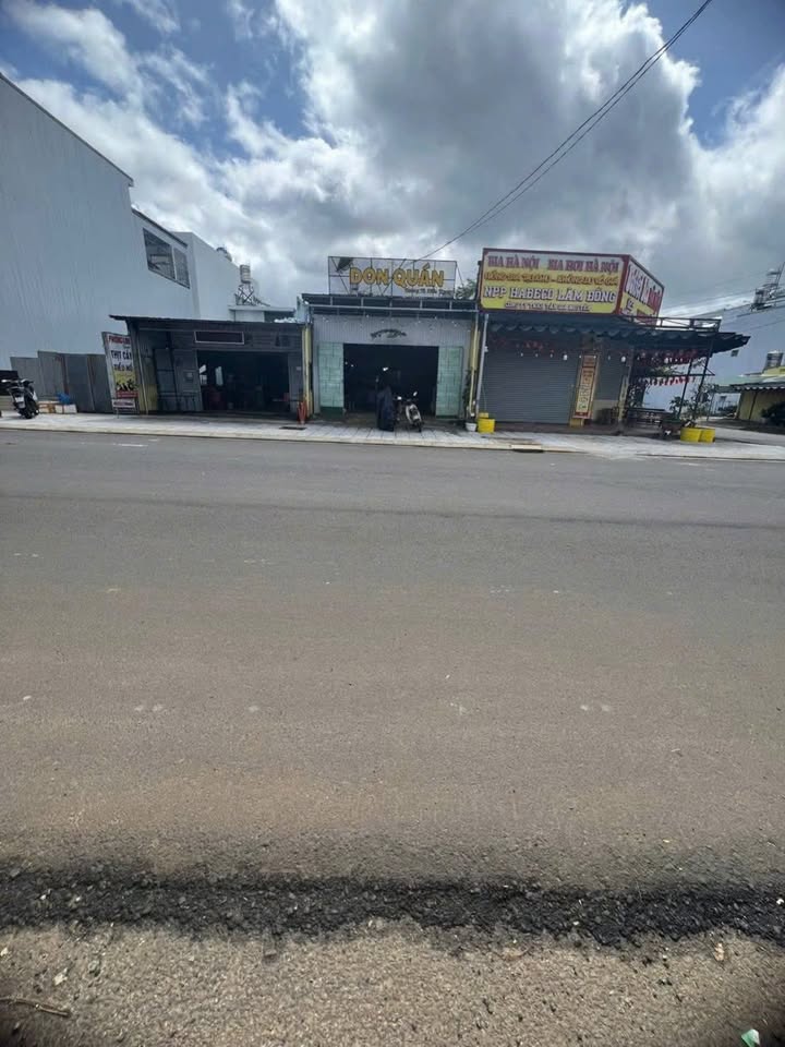 Nhà mặt tiền Hoàng Văn Thụ, Bảo Lộc 114m² giá 7.3 tỷ - Đầu tư sinh lời cao!