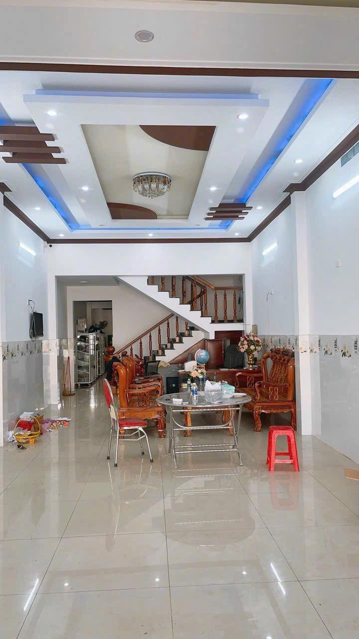 Nhà mặt tiền đường Phạm Ngọc Thạch, Bảo Lộc 120m² giá 6.5 tỷ - Thương lượng tốt!