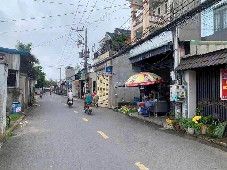 Nhà Dĩ An 90m² giá 3.3 tỷ - Sẵn sàng vào ở ngay!