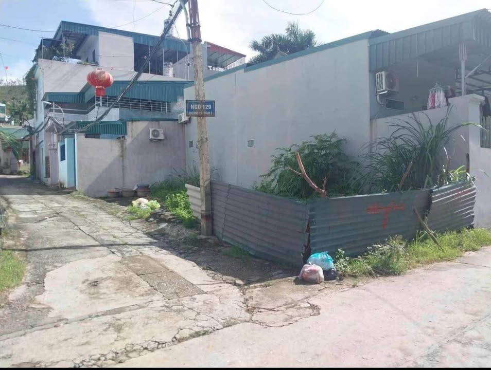 Ô góc Bãi Cháy, Hạ Long 77m² giá 2 tỷ - Cơ hội đầu tư tuyệt vời!