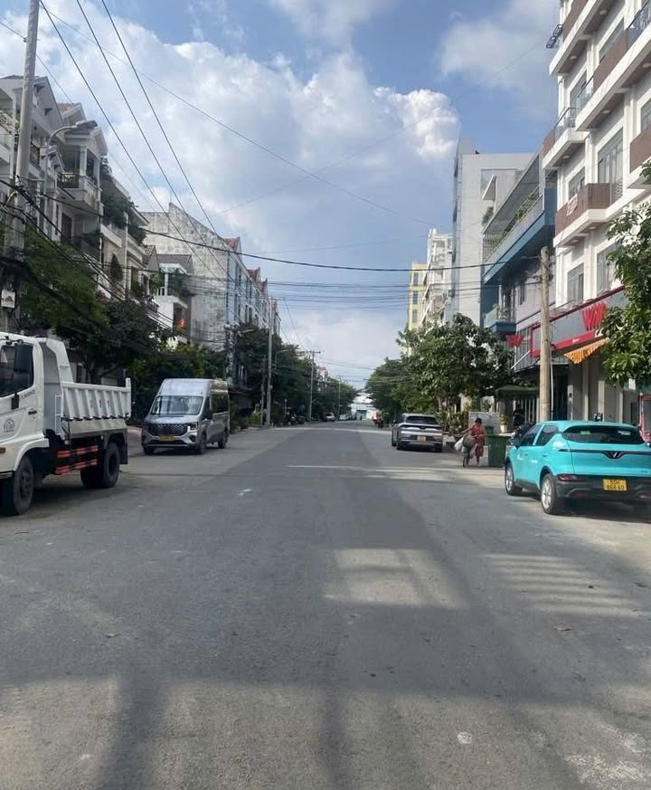 Nhà mặt tiền xe hơi Phú Thuận 62m² giá 5 tỷ - Kinh doanh đa ngành nghề