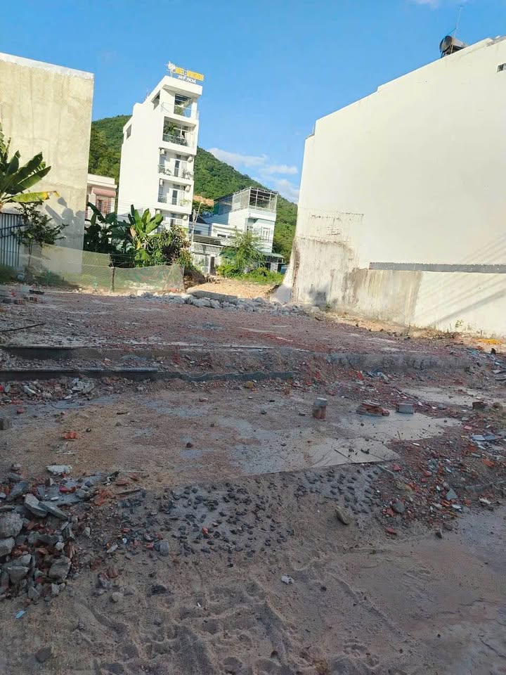 Đất nền Hòn Xện, Nha Trang 64m² giá 3.6 tỷ - Cơ hội đầu tư vàng!