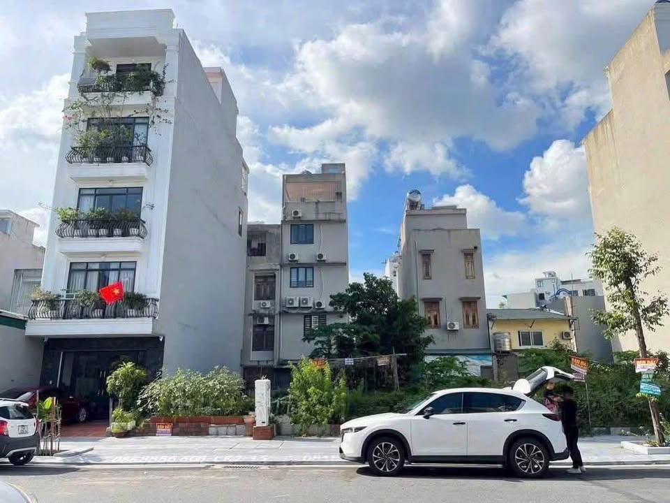 Đất bán Trục đường Nguyễn Thượng Hiền, Hạ Long 90m² giá 11 tỷ - Hướng biển tuyệt đẹp!