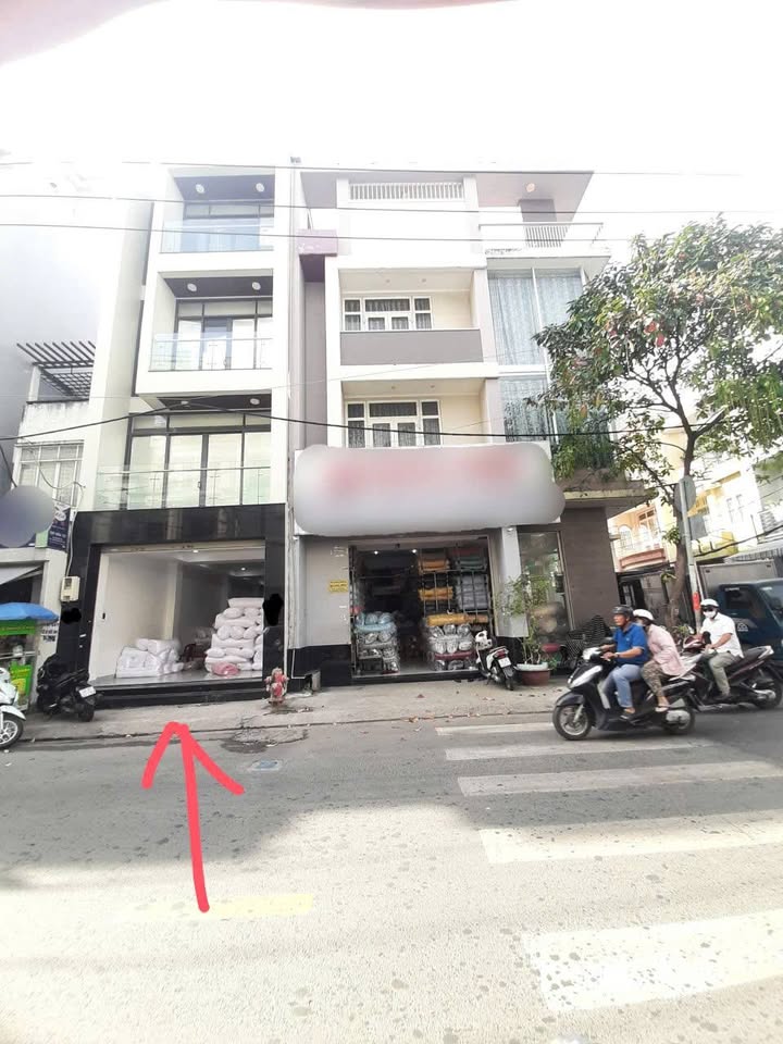 Cho thuê nhà mặt tiền Phạm Phú Thứ, Tân Bình 132m² - Có thang máy hiện đại!