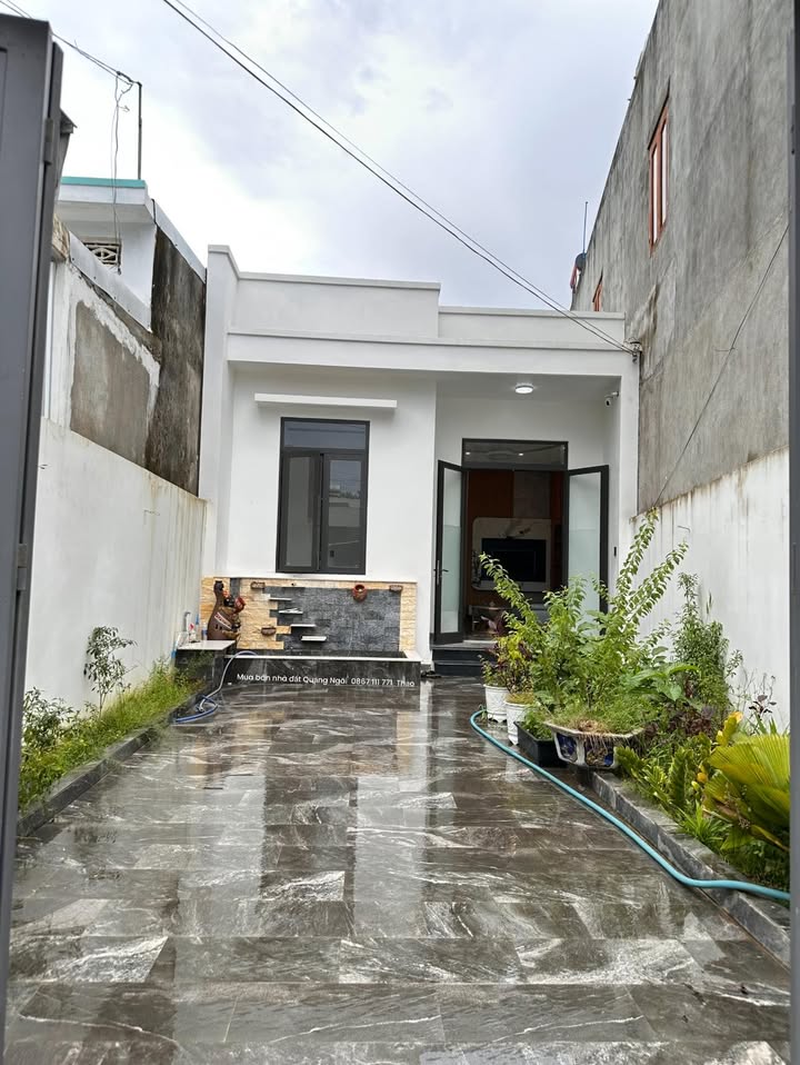 Nhà cấp 4 Tịnh Ấn Tây 117m² giá 1.59 tỷ - Full nội thất, gần cầu Thạch Bích!