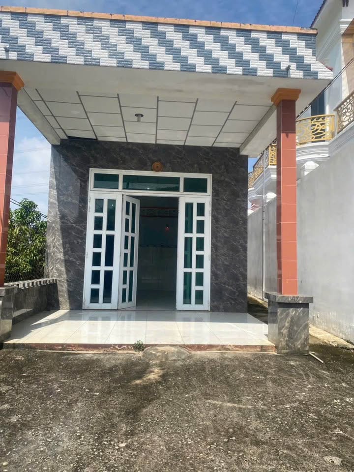 Nhà mặt tiền đường 823D, Đức Hòa 176m² giá chỉ 1.4 tỷ - Cơ hội đầu tư tuyệt vời!