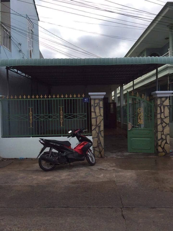 Nhà cấp 4 góc 2 mặt tiền Hoàng Sâm, Phú Thủy 104.6m² giá 2.65 tỷ - Gần biển, tiện ích đầy đủ!