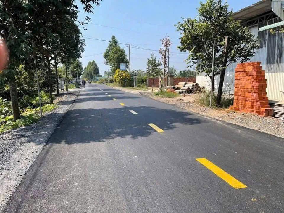 Đất thổ cư 258m² tại Lương Hòa, Bến Lức - Giá chỉ 2.5 tỷ, sổ hồng chính chủ!