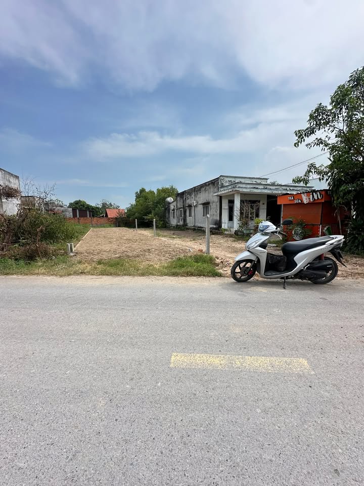 Đất nền Tràm Lạc, Đức Hòa 200m² giá 2.05 tỷ - Cơ hội đầu tư tuyệt vời!