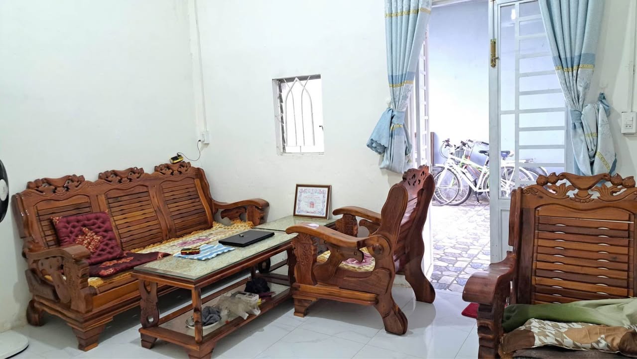 Nhà riêng Hiệp Thạnh, Đức Trọng 250m² giá 1.75 tỷ - Tặng mảnh vườn cây cảnh đẹp!