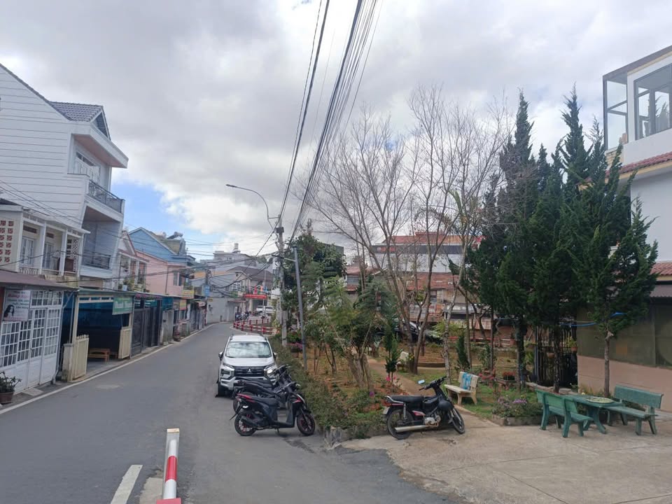 Đất 2 mặt tiền đường Phan Đình Phùng, Đà Lạt 220m² - Cơ hội đầu tư hiếm có!