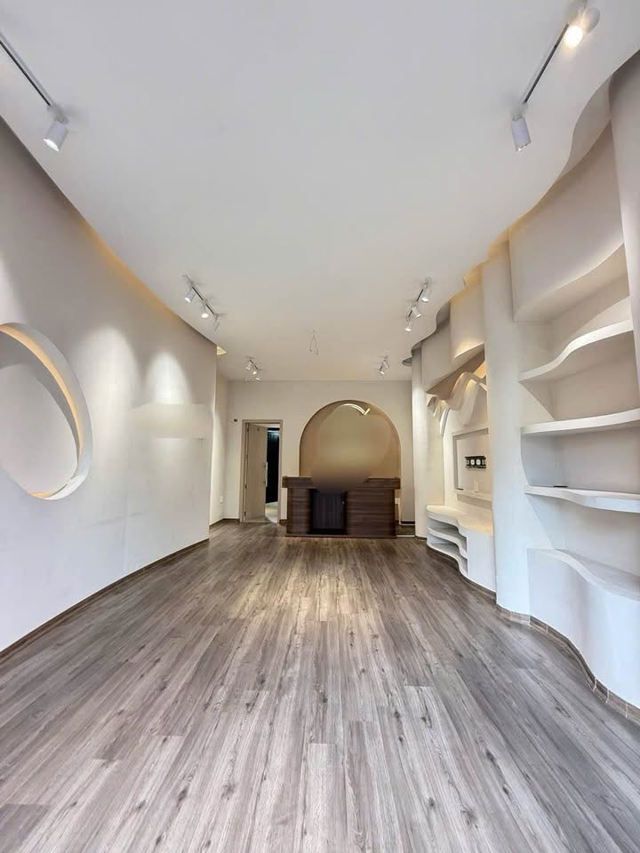 Nhà mặt tiền Đường Lê Lợi, P6, Sóc Trăng 69m² giá 18 triệu - Kinh doanh thuận lợi!