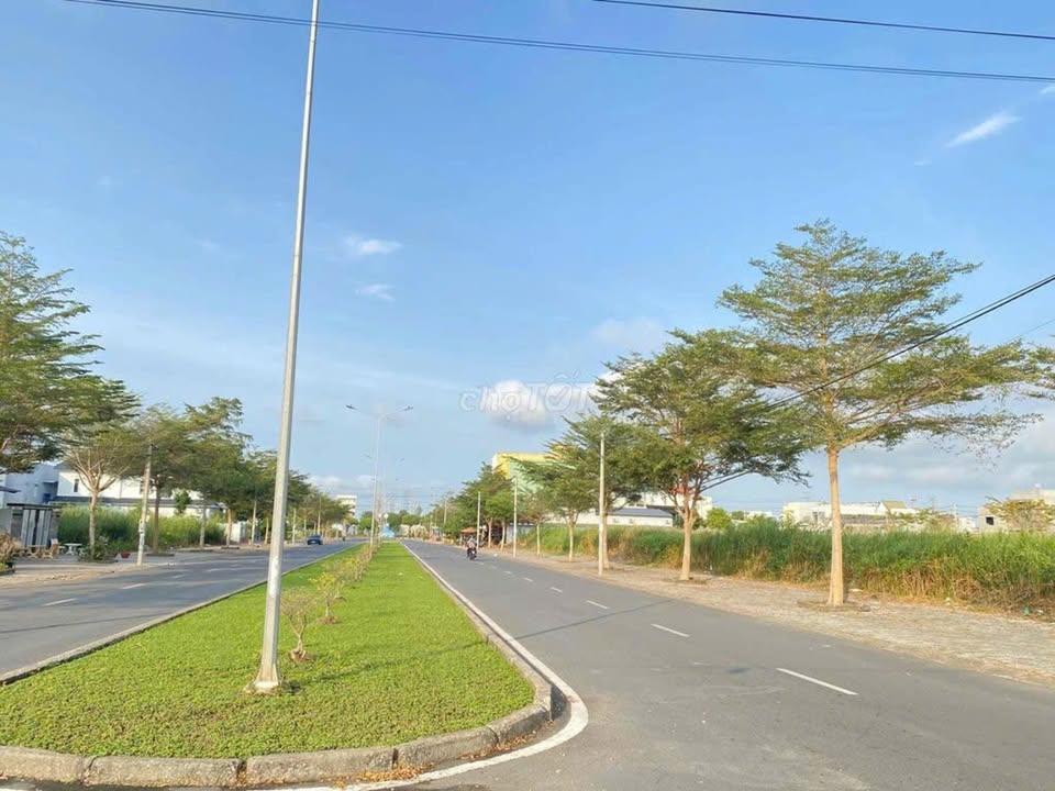 Đất nền góc Bạc Liêu 248m² giá 2.689 tỷ - Sổ đỏ chính chủ, thương lượng ngay!