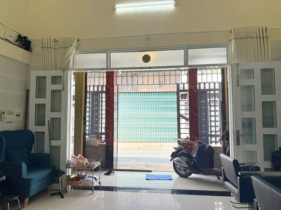 Nhà mặt tiền lộ nhựa phường An Hội 73m² giá 1.95 tỷ - Sổ hồng chính chủ!