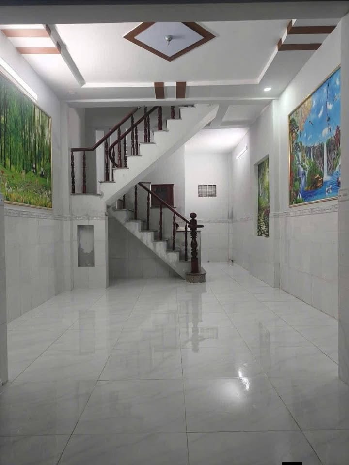 Nhà Sổ Chung Bình Chuẩn, Thuận An 45m² giá 990 triệu - Nhà đẹp sẵn sàng ở ngay!