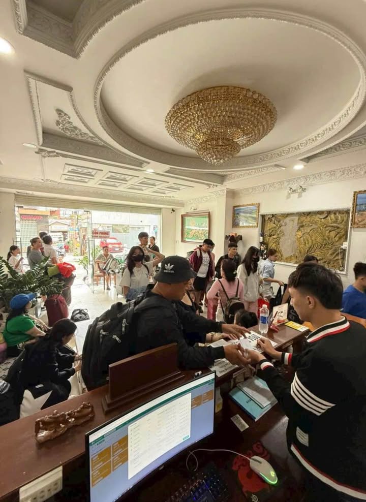 Khách sạn cho thuê tại Đà Lạt, 15 Trần Phú, 35 triệu/tháng - Vị trí đắc địa gần Nhà thờ Con Gà!