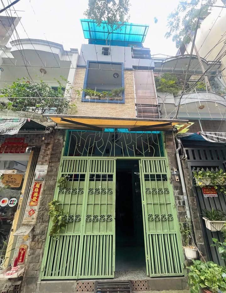 Bán FrontHouse đường Phan Xích Long, Phú Nhuận, 66m² giá 11.3 tỷ - Thương lượng linh hoạt!