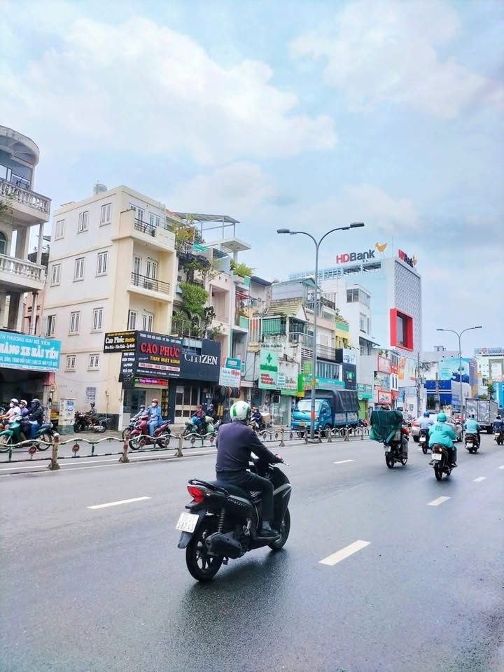 Nhà mặt tiền Phùng Văn Cung, Phú Nhuận 46m² giá 9,55 tỷ - Đầu tư sinh lời ngay!