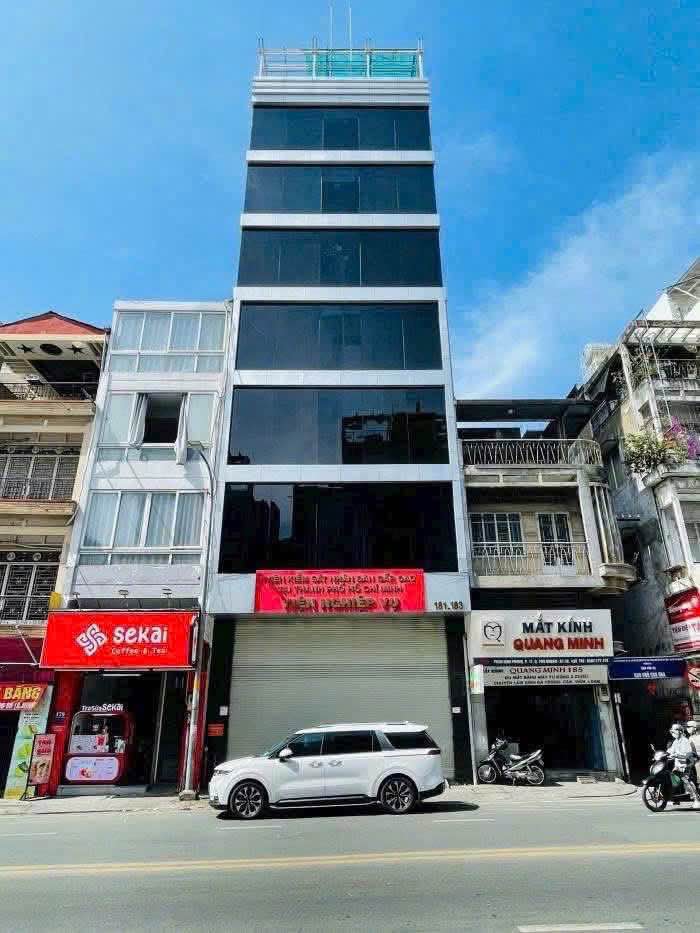 Bán tòa nhà mặt tiền Phan Đình Phùng, quận Phú Nhuận, diện tích 157m² - Vị trí đắc địa kinh doanh!