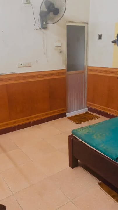 Phòng cho thuê tại phố Phú Viên, Long Biên giá chỉ 2 triệu - Tiện nghi đầy đủ!