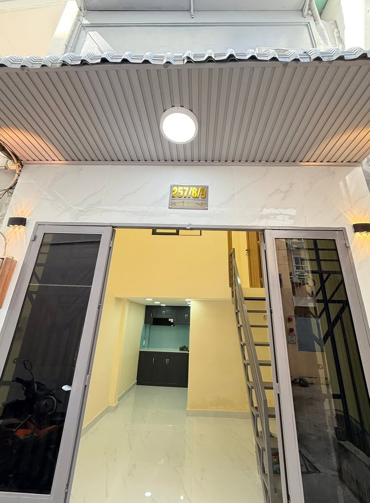 Nhà hẻm 257 Nguyễn Thị Thập 30m² giá 3 tỷ - Sẵn sàng vào ở ngay!