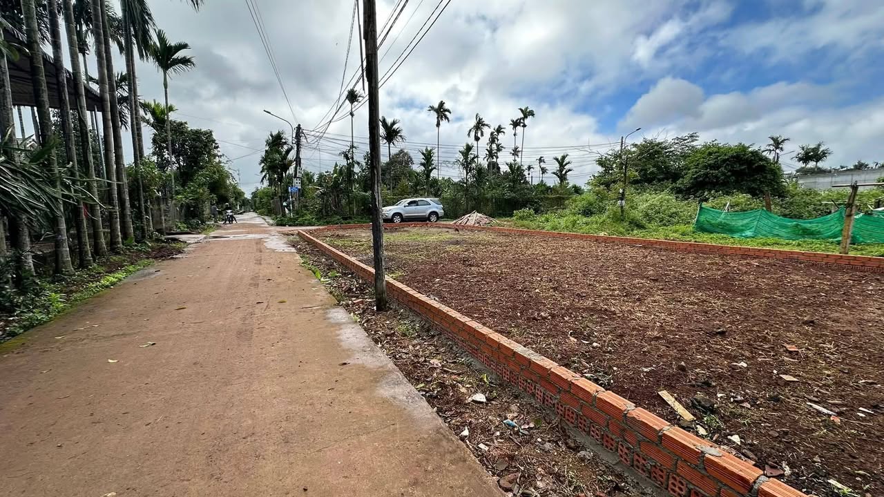 Đất góc 2 mặt tiền đường N10 Buôn Ma Thuột 212.5m² giá 1.8 tỷ - Sổ đỏ riêng