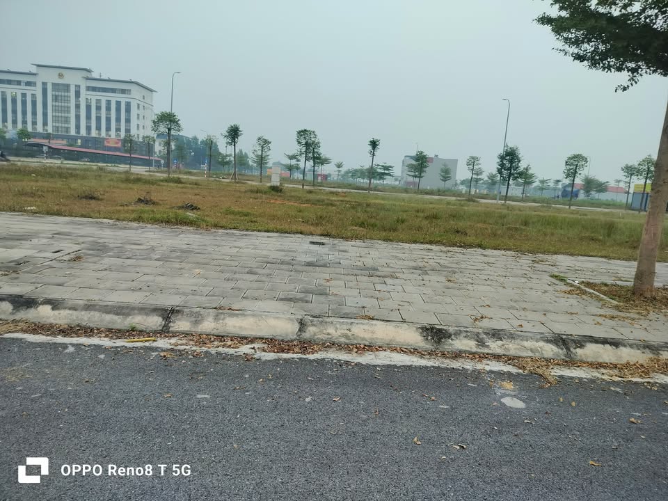 Đất nền Đông Vôi Lạng Giang 119m² giá 4 tỷ - Sổ đỏ chính chủ, vị trí đẹp!