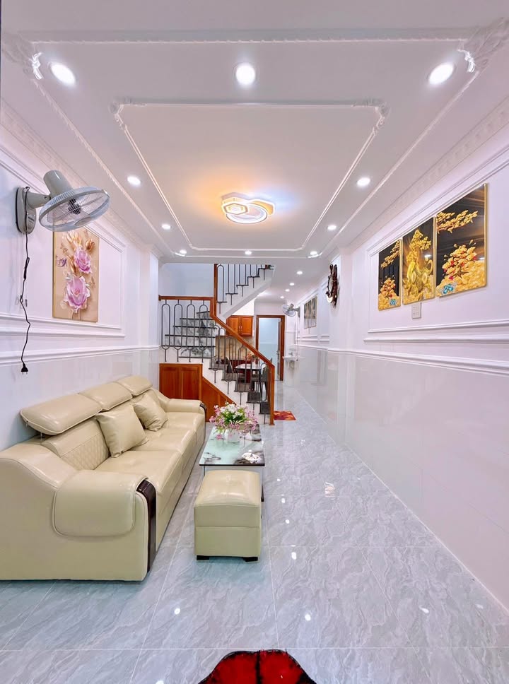 Nhà Lầu 3 Phòng Ngủ Hẻm 38 Mậu Thân 39m² giá 2.15 tỷ - Đối diện Trường Tiểu Học