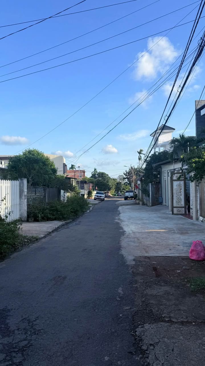 Bán đất mặt tiền Nguyễn Đình Hoàng, P.Tân Lợi, BMT - 125m² giá 4.4 tỷ, vị trí đắc địa!