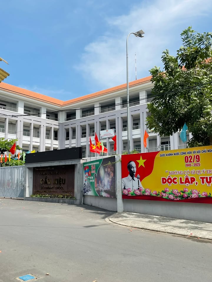 Nhà phố đẹp tại đường Hoa Sữa, Phú Nhuận 22.4m² giá 7.77 tỷ - Đầu tư sinh lời ngay!