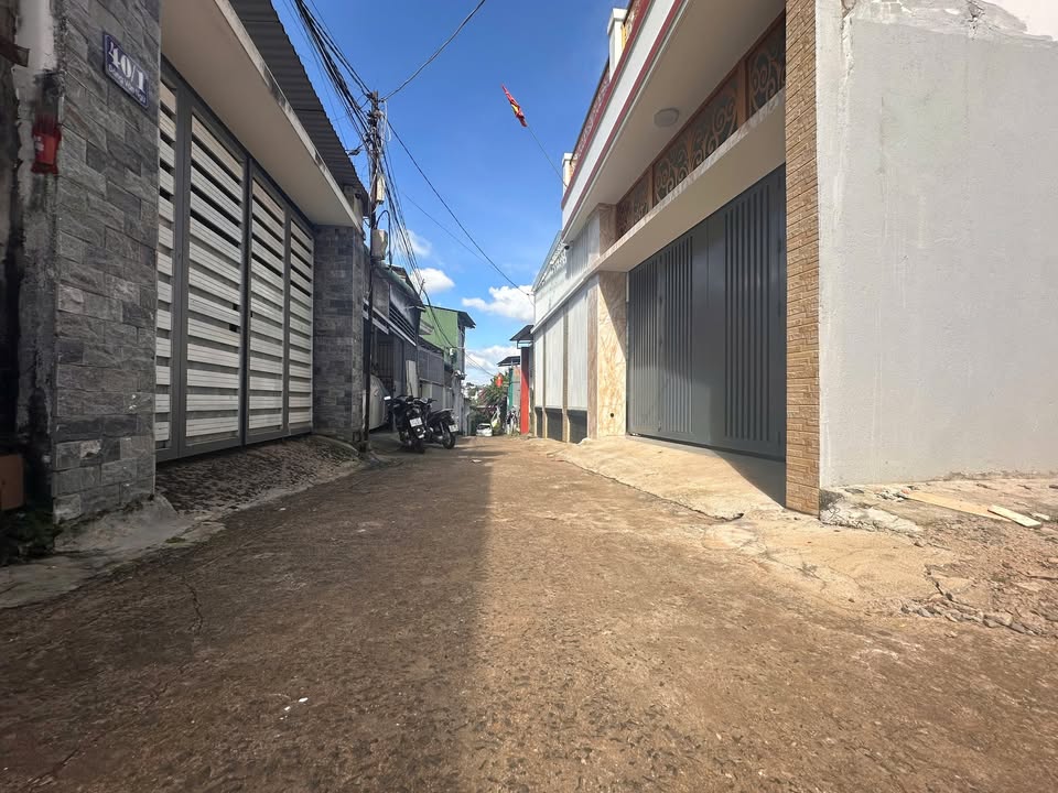 Bán đất chính chủ hẻm Đặng Văn Ngữ, Buôn Ma Thuột 63m² giá 1.95 tỷ - Vị trí đắc địa gần Đại học Tây Nguyên!