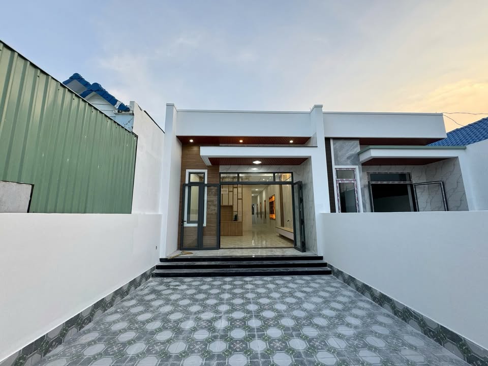 Bán nhà mặt tiền An Ngãi, Long Điền, 150m² giá 1.85 tỷ - Nhà mới hoàn thiện, vào ở ngay!