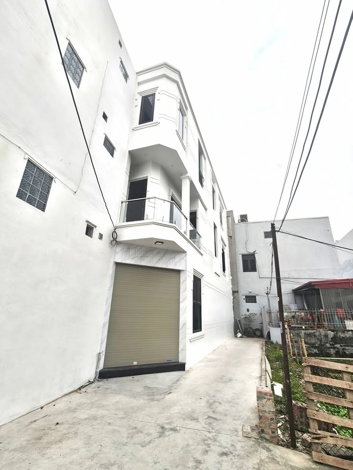 Nhà 3 tầng Đồng Hòa 59m² giá 3 tỷ - Ô tô đỗ cửa, gần trường học!