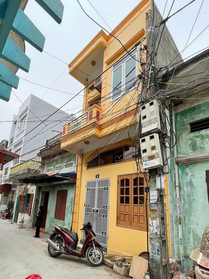 Nhà riêng 2.5 tầng đường Hương Sơn Kiến An 48m² - Ô tô vào thoải mái, gần chợ, trường học