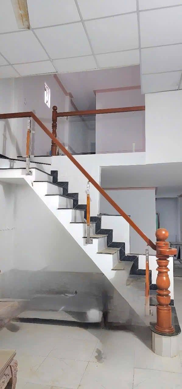 Nhà mặt tiền Tân Vĩnh Hiệp, Tân Uyên 80m² giá chỉ 1.5 tỷ - Kinh doanh thuận lợi!
