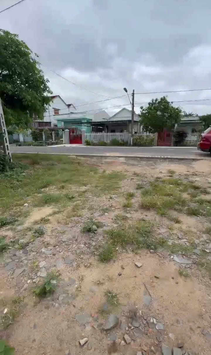 Đất ở mặt tiền Nguyễn Thị Minh Khai, Củng Sơn, Sơn Hòa - 320m² chỉ 800 triệu!