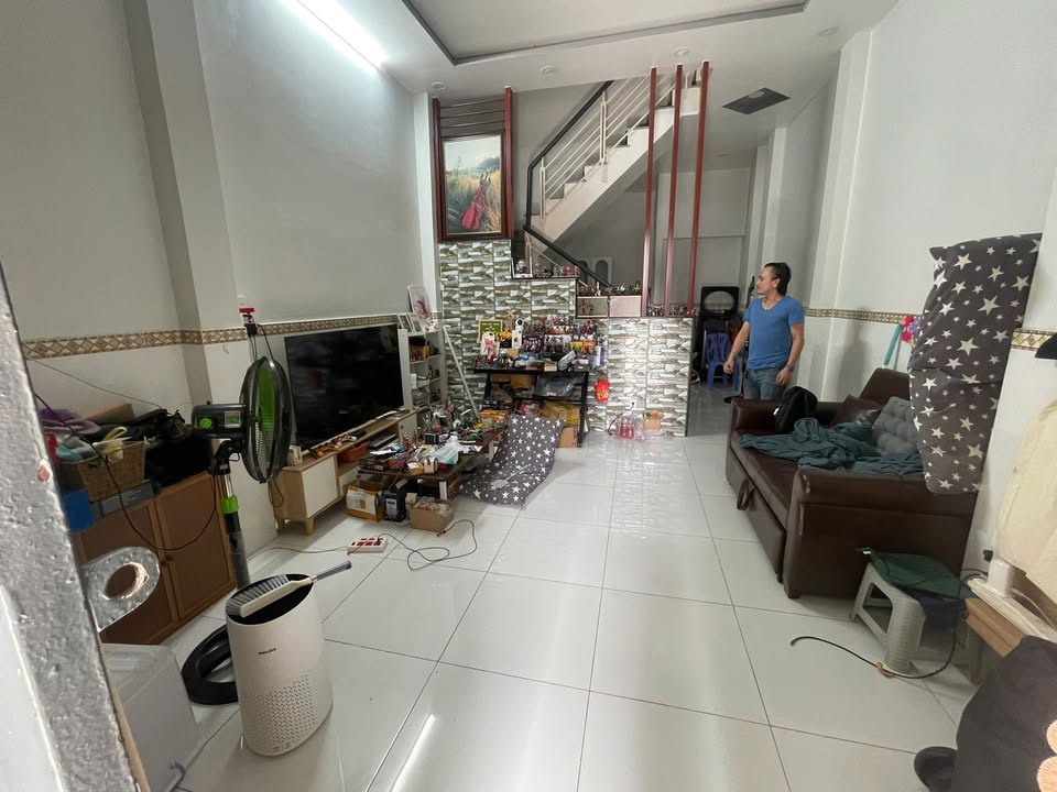 Nhà mặt tiền đường Trung Mỹ Tây 14, quận 12, 40m² giá 4.7 tỷ - Sổ hồng chính chủ, công chứng ngay!