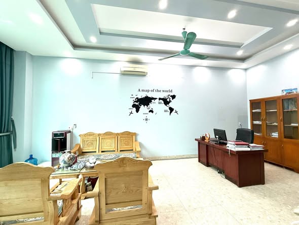 Nhà 3 tầng tại Nguyễn Trãi, 140m² giá chỉ 5 tỷ - Full thổ cư, dễ kinh doanh!