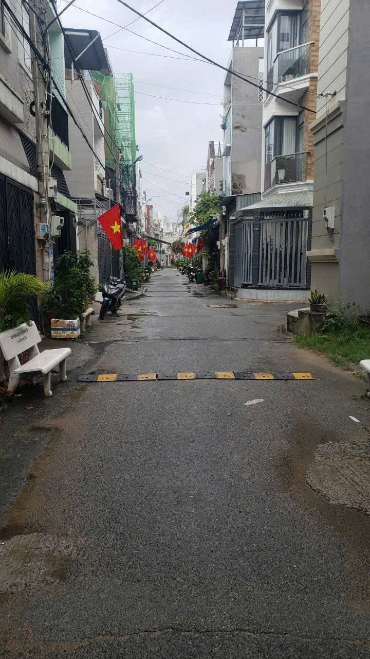 Nhà phố 3 tầng hẻm xe hơi đường số 8, Thủ Đức 52m² giá 5.8 tỷ - Chỉ bán gấp!