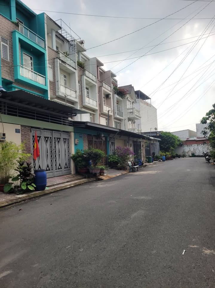 Biệt thự phố 105m² tại Tam Bình, Thủ Đức chỉ 13.99 tỷ - Thiết kế đẹp lung linh!