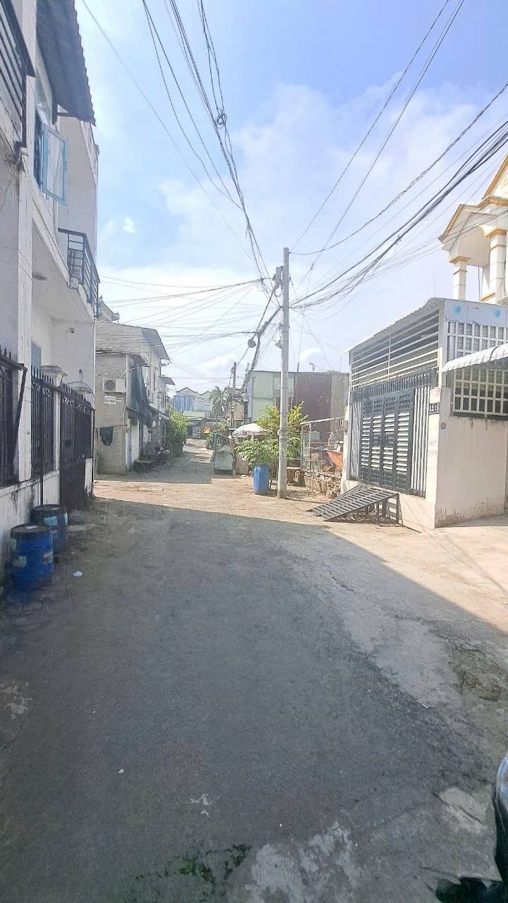 Nhà Linh Xuân Thủ Đức 40m² giá 2.35 tỷ - Sổ hồng riêng, chính chủ!