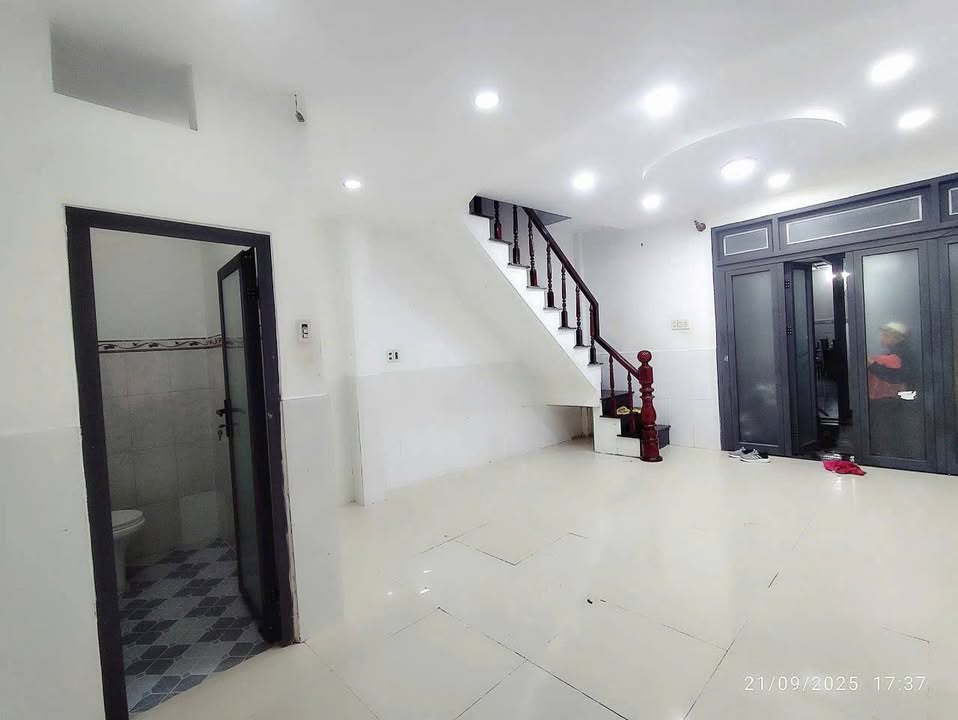 Nhà phố Ngọc Hiệp, Nha Trang 30m² giá 1.85 tỷ - Kết nối trung tâm chỉ 2 phút!