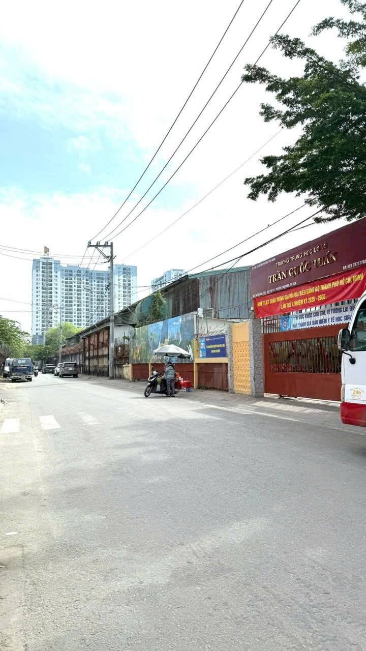 Lô Đất Nền Góc 2 Mặt Tiền Hẻm 95 Lê Văn Lương, Q7 - Giá Chỉ 7.9 Tỷ!