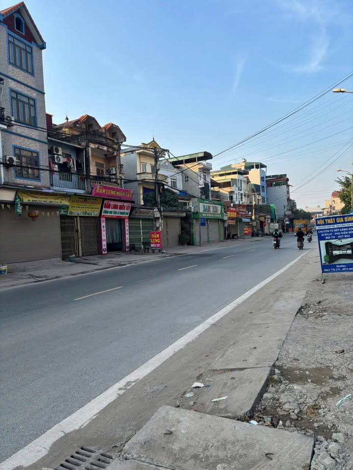 Đất đấu giá Phú Lương 70m² giá 20 tỷ - Kinh doanh đỉnh trên mặt Quốc lộ 21B!