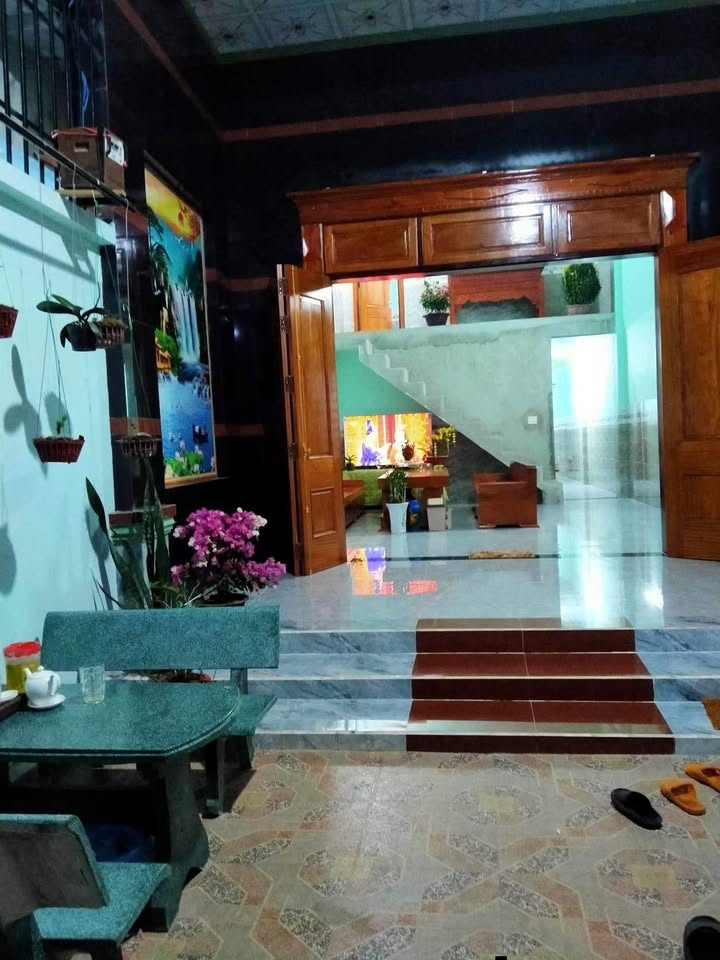 Nhà riêng Chơn Thành 210m² giá 1.5 tỷ - Nhà kiên cố, tiện nghi đầy đủ!