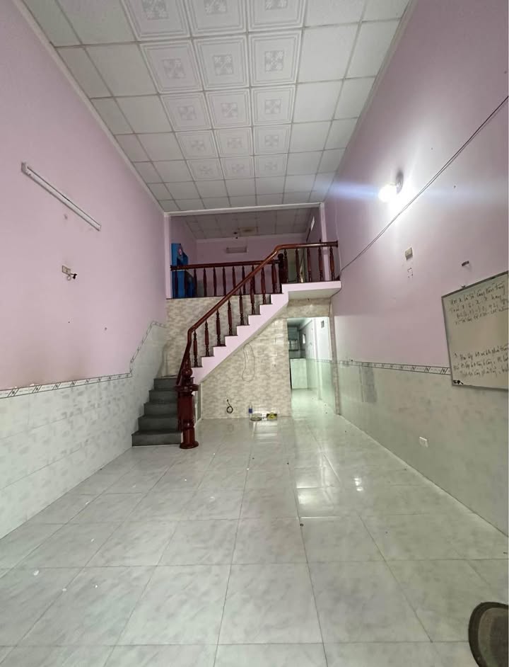 Nhà nguyên căn cho thuê mặt tiền Thanh Niên 70m² giá 6 triệu - Phù hợp làm văn phòng và dạy học!