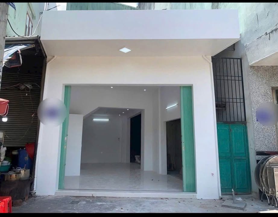 Cho thuê nhà nguyên căn mặt tiền Nguyễn Tất Thành Quy Nhơn 60m² giá 13 triệu - Kinh doanh thuận lợi!